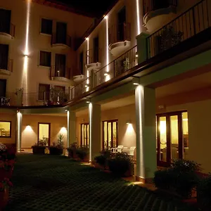 International-Hotel-Iseo-Exterior