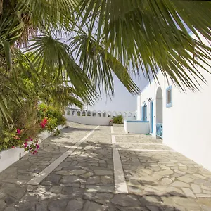 Villa-Pelekanos-Karterados-Exterior