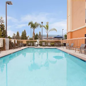Hampton-Inn-Suites-Clovis-Airport-North-Swimming-Pool