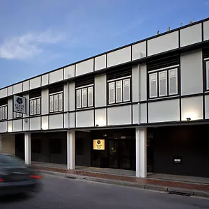 Venue-Hotel-The-Lily-Singapore-Exterior