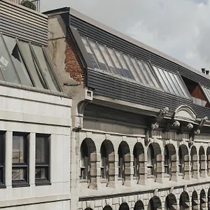 Le-Petit-Hotel-Vieux-Montreal-Saint-Paul-By-Gray-Collection-Exterior