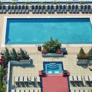 Four-Seasons-St-Louis-Hotel-Exterior