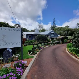 Rosewood-Guesthouse-Margaret-River-Exterior