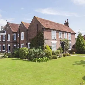 Newtown-House-Hotel-South-Hayling-Exterior