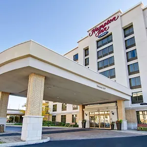 Hampton-Inn-By-Hilton-Toronto-Airport-Corporate-Centre-Exterior