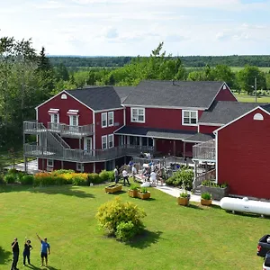 Auberge-Wild-Rose-Inn-Dieppe-Exterior