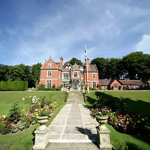 The Coed-Y-Mwstwr Hotel Exterior photo