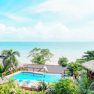 Koh-Jum-Resort-Exterior