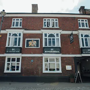 Kings-Arms-Hotel-Berkhamsted-Exterior