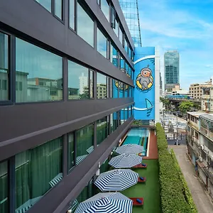 Vic-3-Bangkok-Hotel-Interior