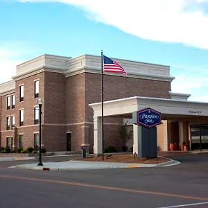 Hampton-Inn-Burlington-Exterior
