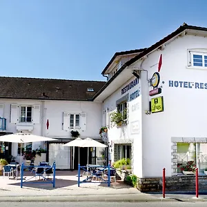 Logis-Chez-Germaine-Hotel-Geus-dOloron-Exterior