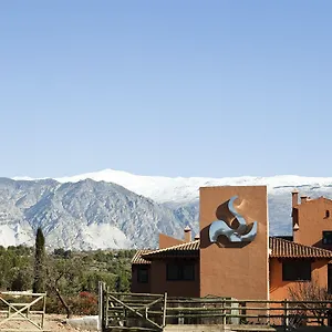 Hotel-Winery-Senorio-De-Nevada-Villamena-Skyline