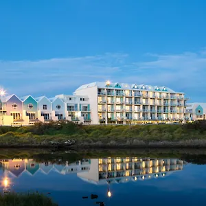 Lady-Bay-Resort-Warrnambool-Exterior