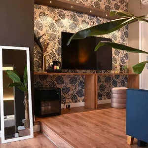 Il-Corso-Comfort-Rooms-Rome-Interior