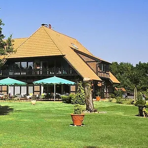 Hotel-Seewisch-Flessenow-Exterior