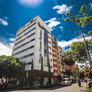Hotel-Golden-Palermo-Medellin-Exterior