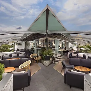 Me-London-By-Melia-Covent-Garden-Hotel-Exterior