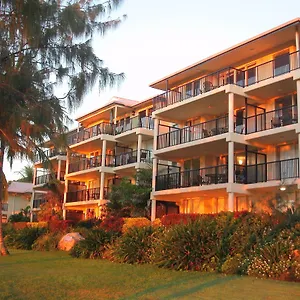 Rose-Bay-Resort-Bowen-Exterior