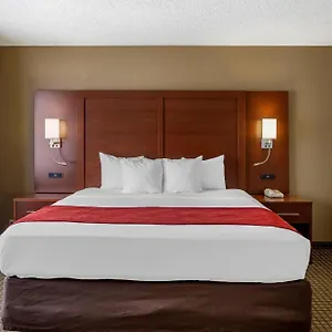 Comfort-Inn-Suites-Rochelle-Dekalb-Room