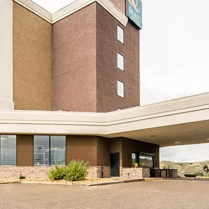 Quality-Hotel-Drumheller-Exterior