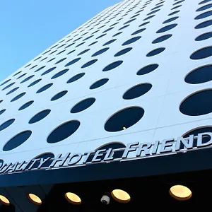 Quality-Hotel-Strawberry-Arena-Solna-Exterior