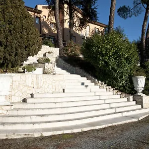 Villa-Hotel-Del-Sole-Chiusi-Exterior