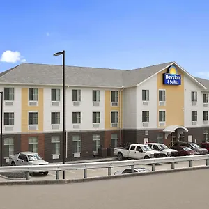 Days-Inn-Suites-By-Wyndham-Belmont-Exterior