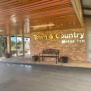Town-Country-Motor-Inn-Forbes-Exterior