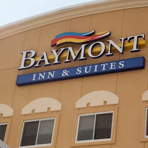 Baymont-By-Wyndham-Erie-Hotel-Kearsarge-Exterior