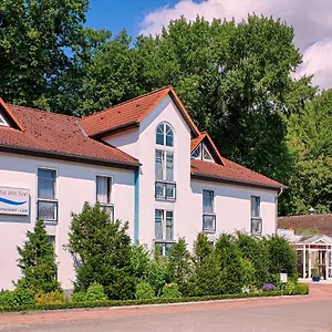 Carmina-Am-See-Karnin-Exterior