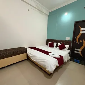 Hotel-Chaitanya-Maheshwar-Beds