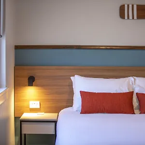 Nightcap-At-Ocean-Beach-Hotel-Umina-Beach-Beds