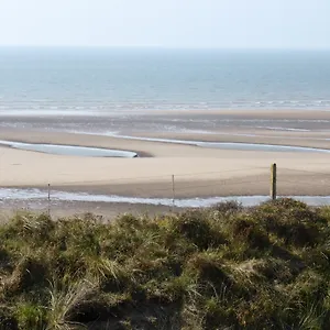 Bailey-Ground-Lodge-Seascale-Beach