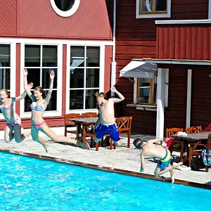 Hotell-Moskogen-Leksand-Exterior