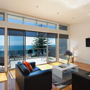 Penguin-Waterfront-Escape-Villa-Interior