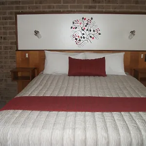 Idlewilde-Town-Country-Motor-Inn-Pambula-Beds