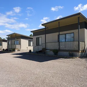 Oval-Motel-Murray-Bridge-Exterior