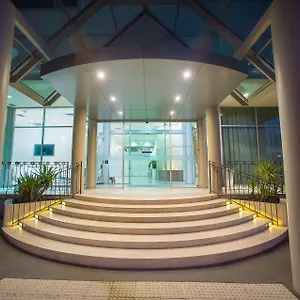 SferaS-Park-Suites-Convention-Centre-Adelaide-Exterior