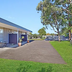 Wingham-Motel-Exterior