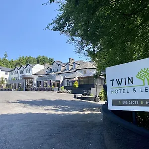 Twin-Trees-Hotel-Leisure-Club-Ballina-Exterior