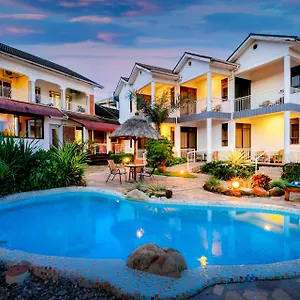 2 Friends Beach Hotel Exterior photo