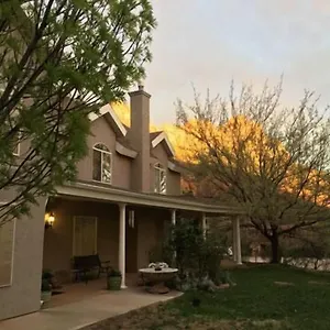 Novel-House-Inn-At-Zion-Springdale-Exterior