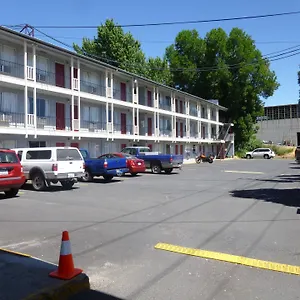 Cougar-Land-Motel-Pullman-Exterior
