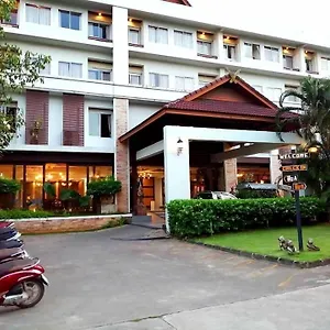 Nana-Buri-Hotel-Chumphon-Exterior