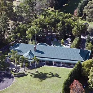 Relaxin-Bed-Breakfast-Dural-Exterior