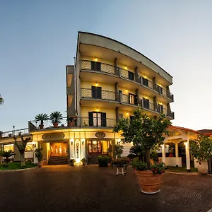 Hotel-Ristorante-Donato-Calvizzano-Exterior