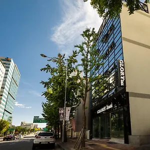 Gloryinn-Seoul-Exterior