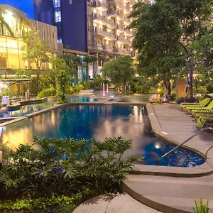 Holiday-Inn-Cikarang-Jababeka-By-Ihg-Swimming-Pool