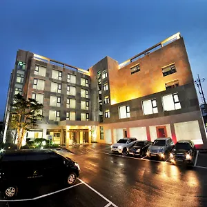 Black-Sands-Hotel-Jeju-Exterior